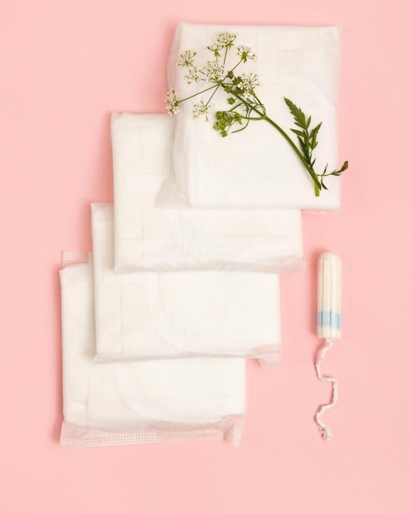 feminine-hygiene-products-pink-background_719102-422